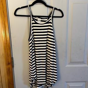 Size L tank top